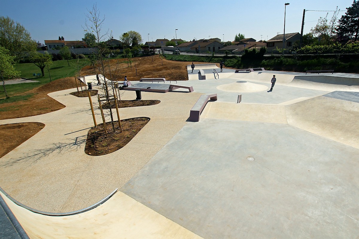 Saint-Marcel-Les-Valence skatepark
